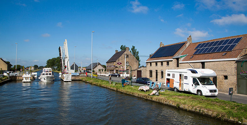 ���������ڿƼ���OLED��Ƕ���ӡ����